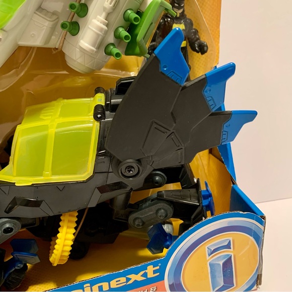 Imaginext Batman Mech & the Joker Jet - Picture 9 of 13